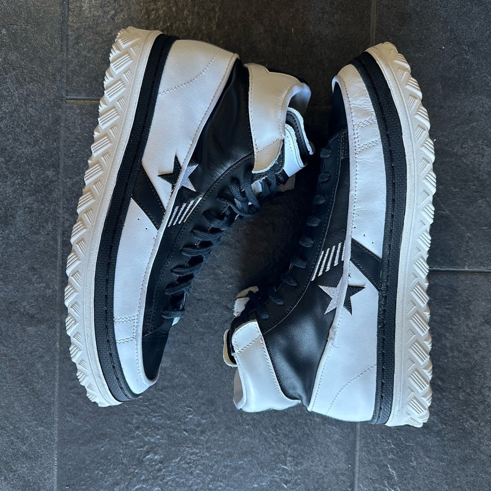 Converse Pro Leather Sneakers